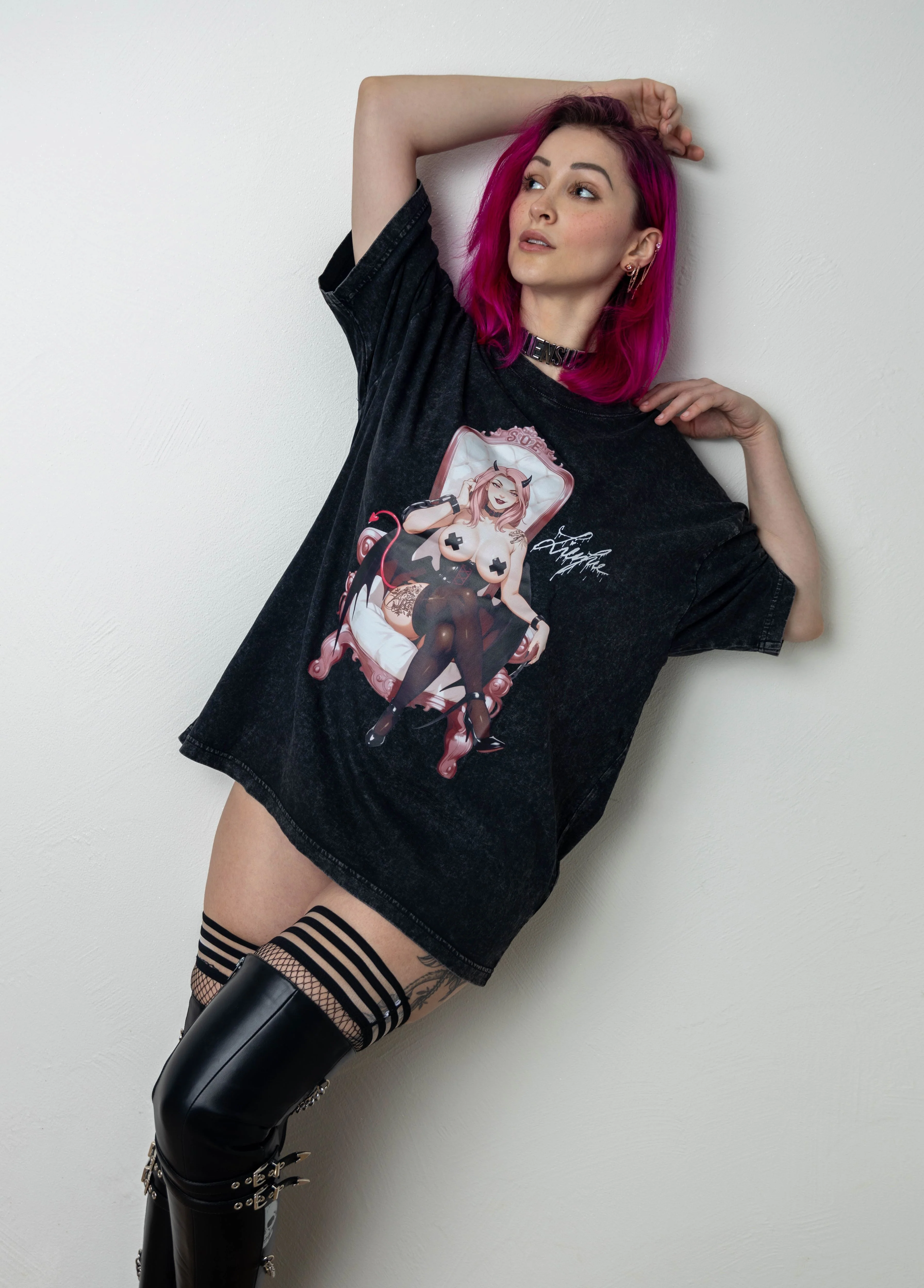 UNISEX T-Shirt: Sueccubus Throne - Image 3